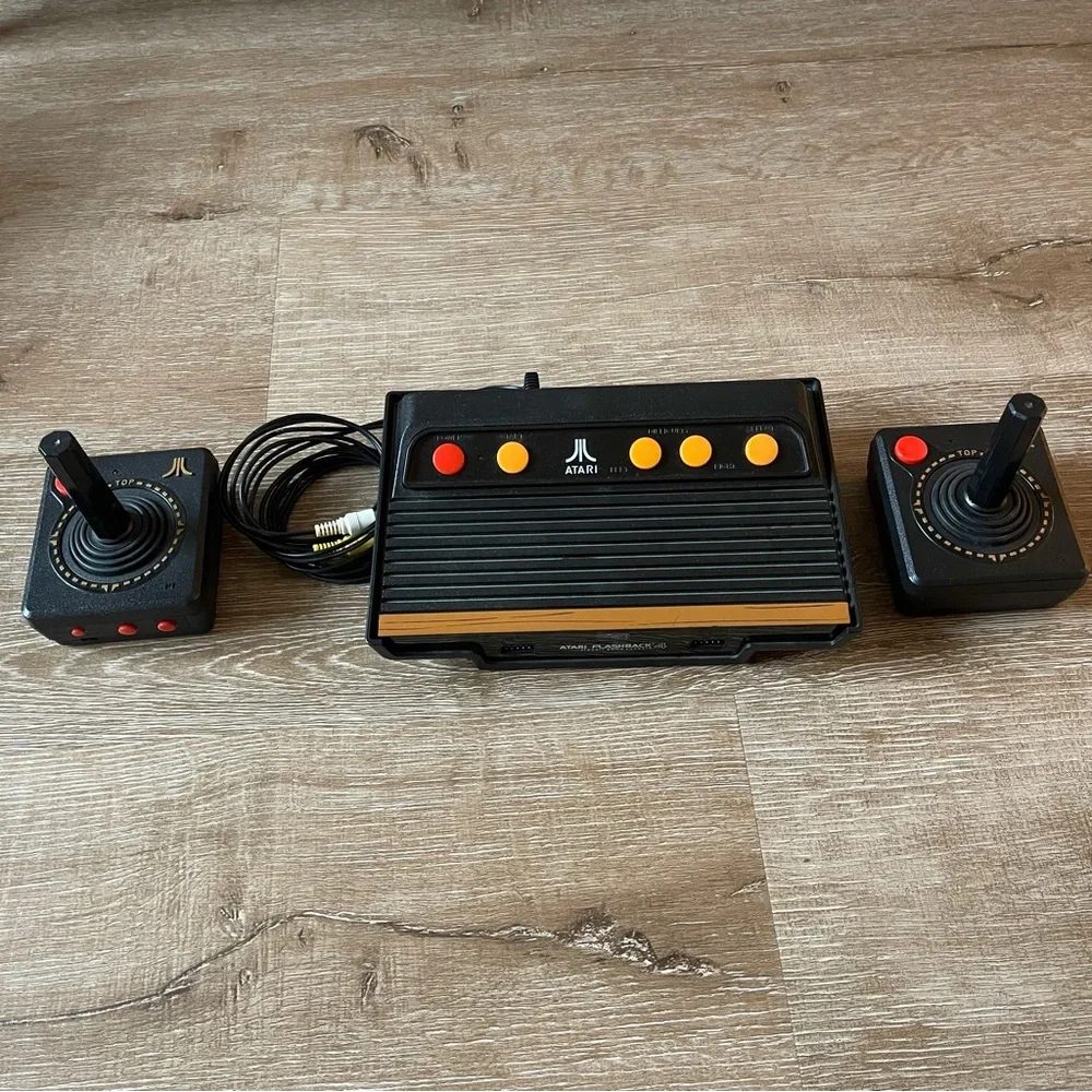 Flashback 4 Black Console with controls